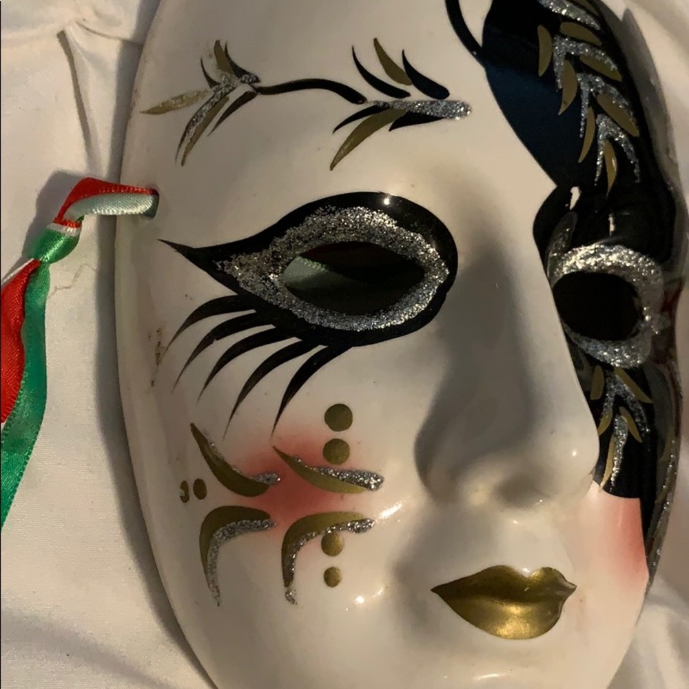 Handmade/Painted Ceramic Hanging Mask - Picture 5 of 6